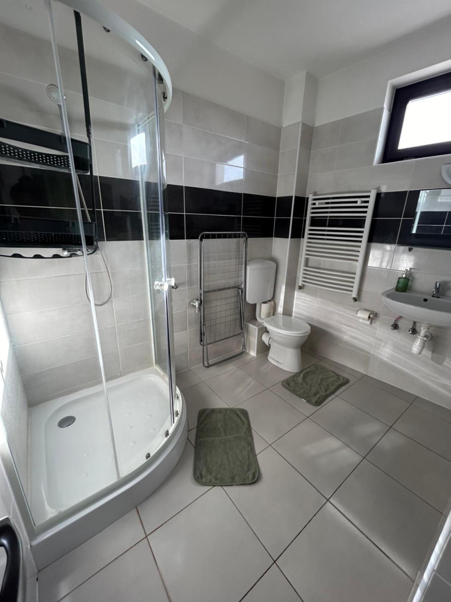 Lexi Classic Apartman ไฮจ์ดุสโซบอสโล ภายนอก รูปภาพ